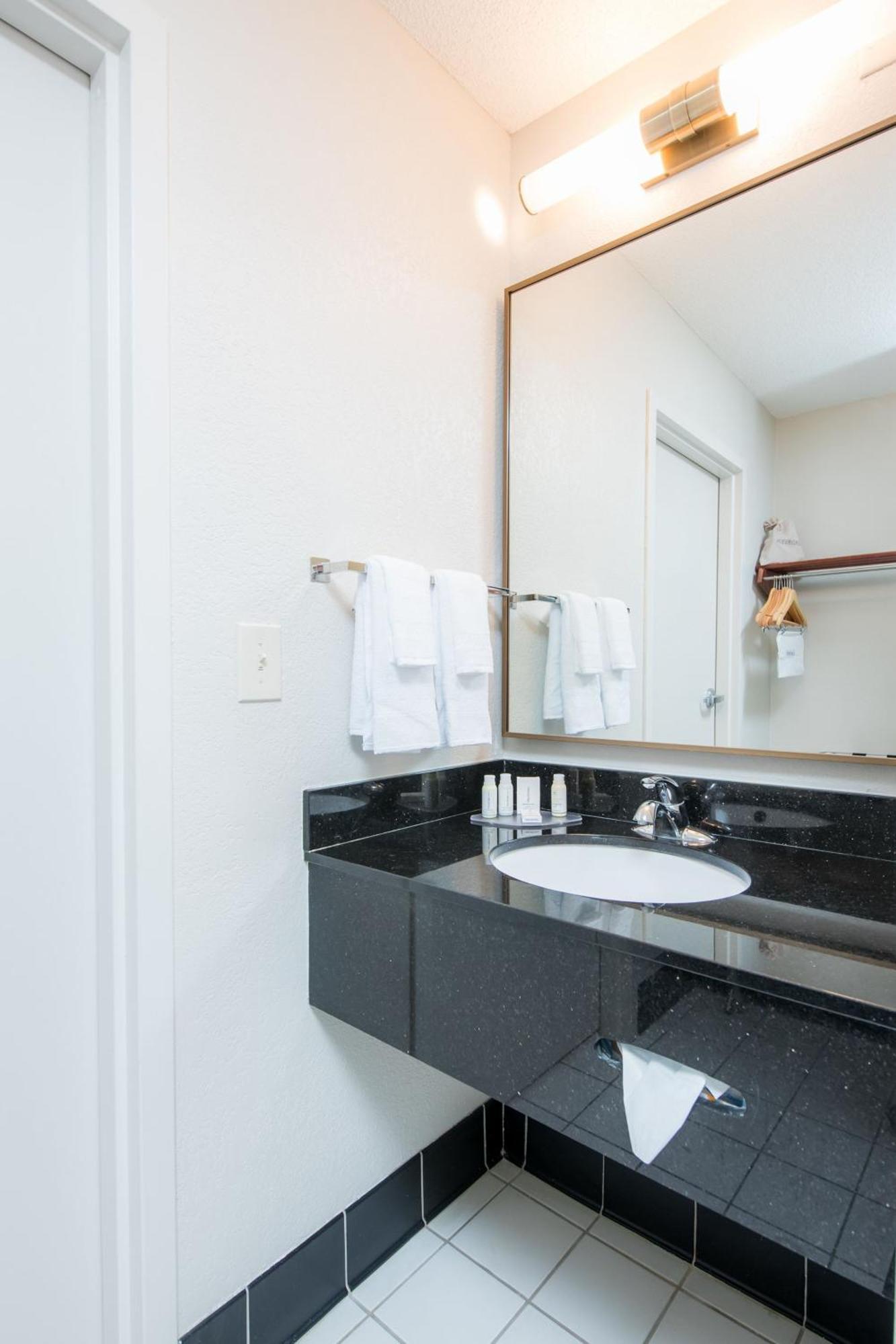 Fairfield Inn Suites Брансвік Екстер'єр фото