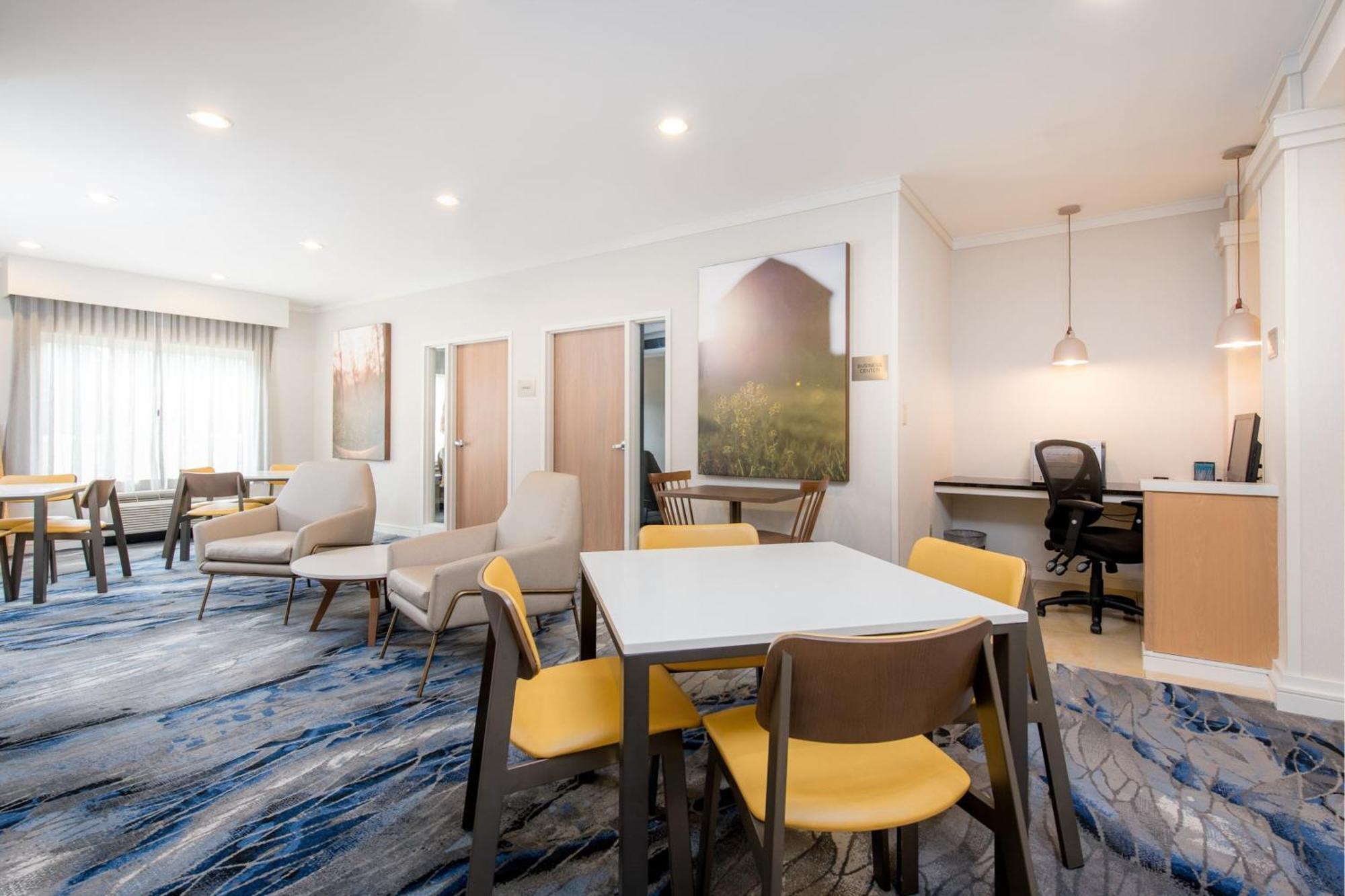 Fairfield Inn Suites Брансвік Екстер'єр фото