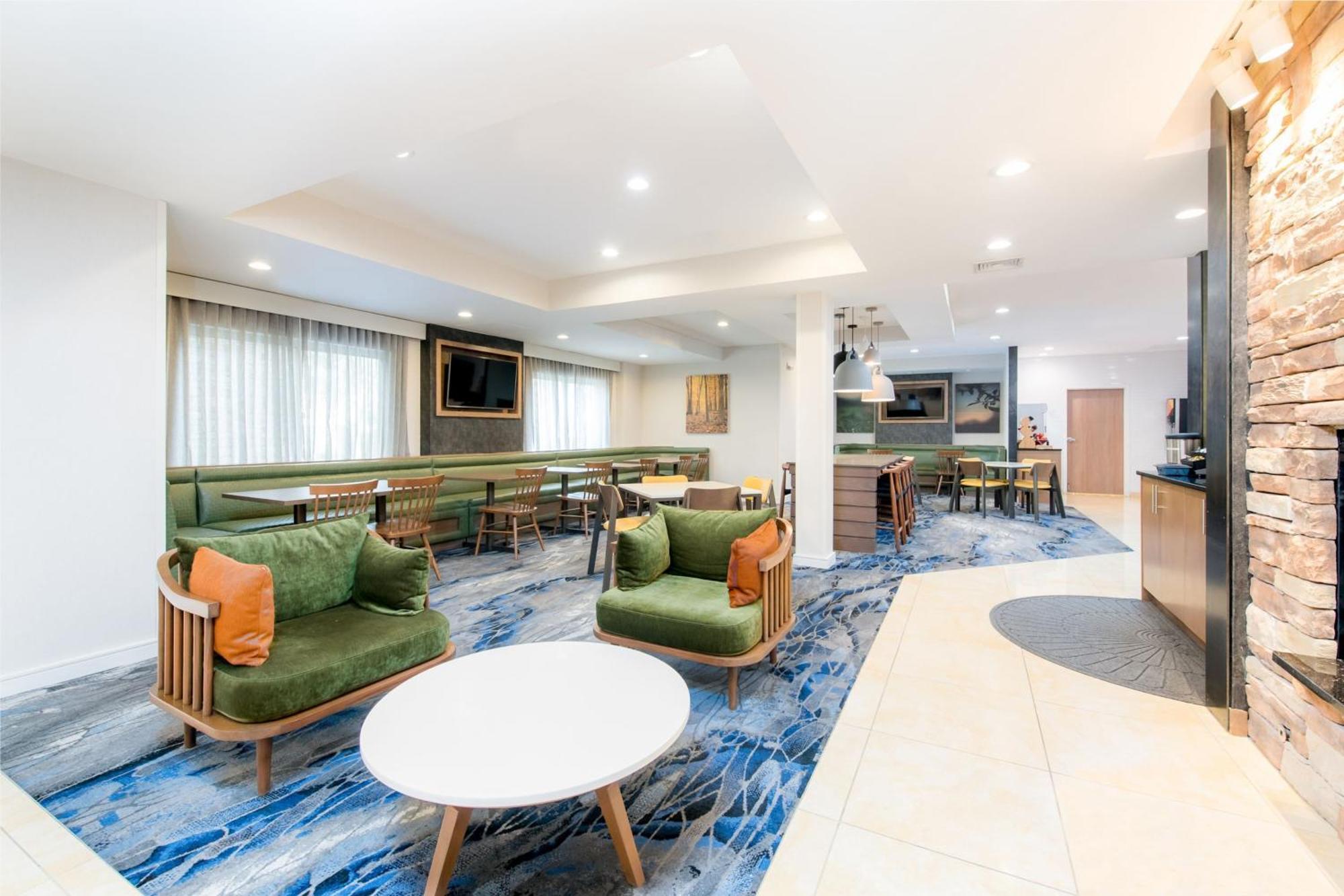 Fairfield Inn Suites Брансвік Екстер'єр фото